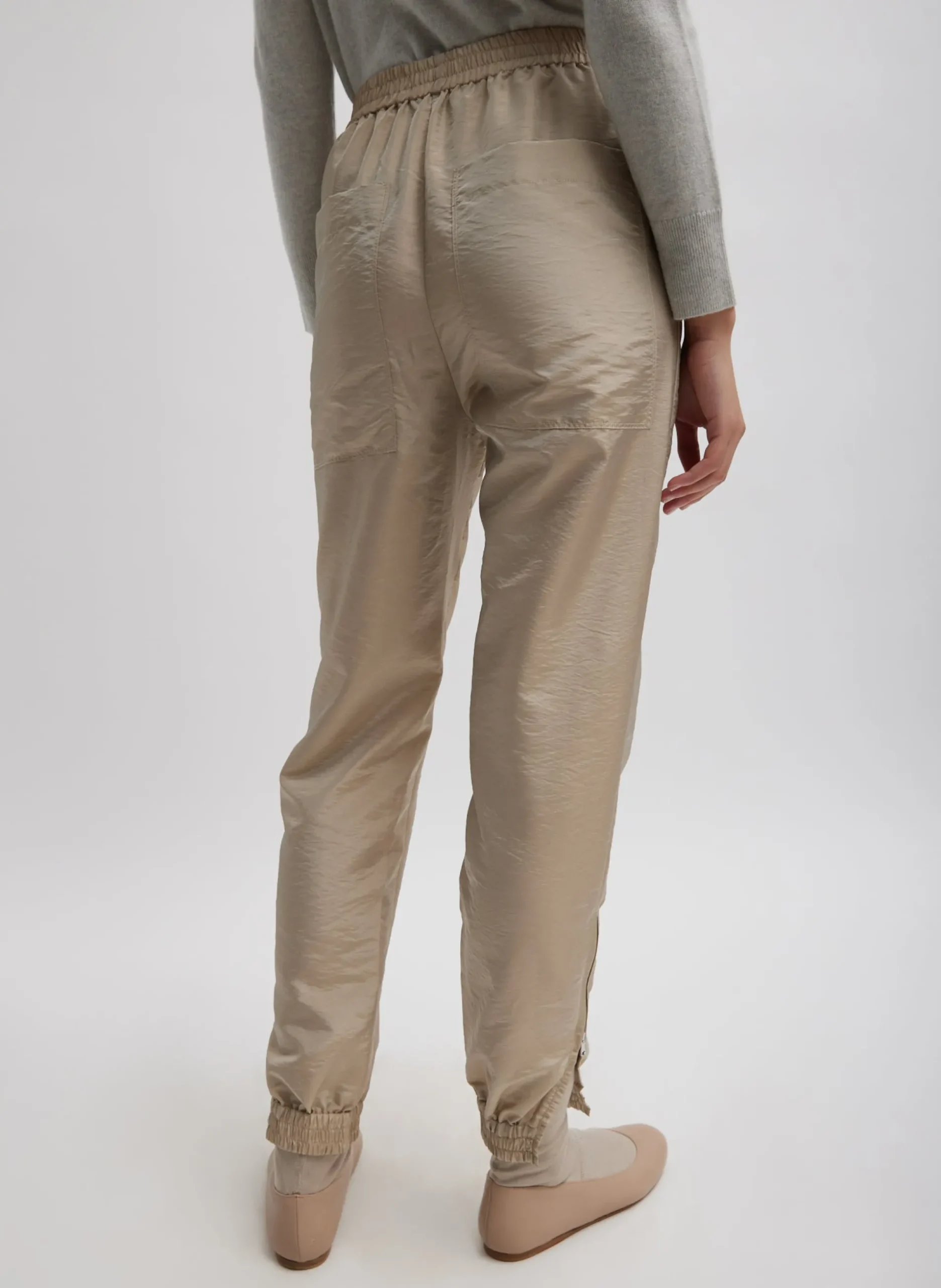 Crispy Nylon Kat Jogger