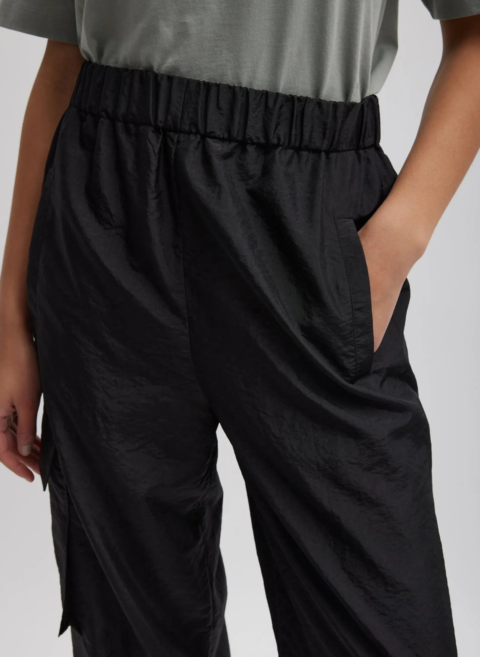 Crispy Nylon Wilt Pull On Jogger