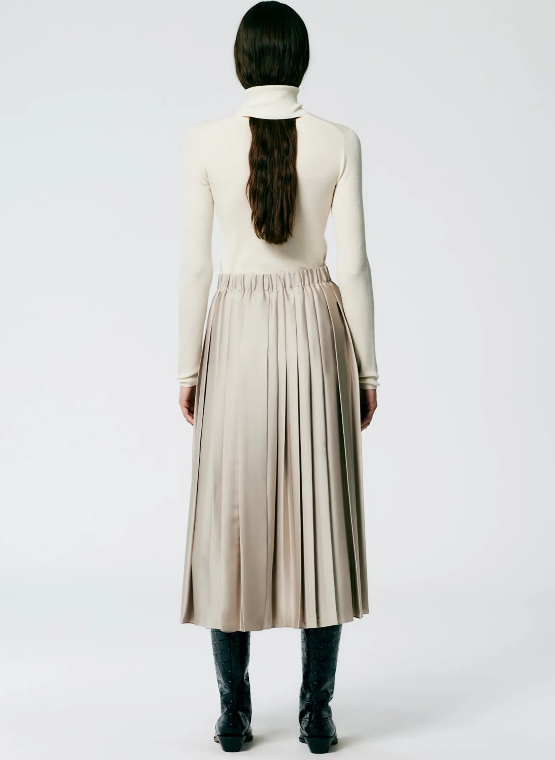 Feather Weight Pleated Pull On Skirt