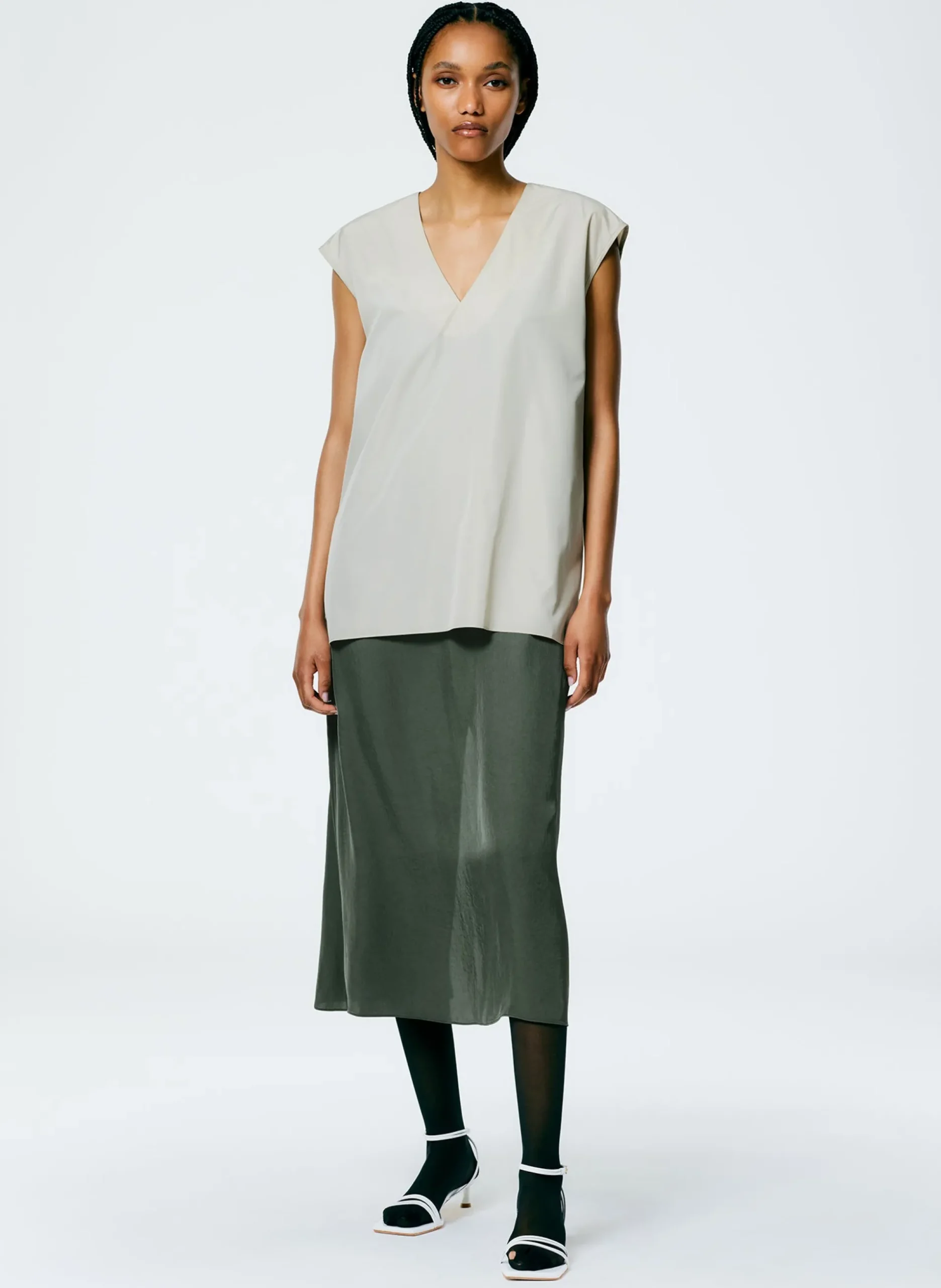 Italian Sporty Nylon Sleeveless V-Neck Top