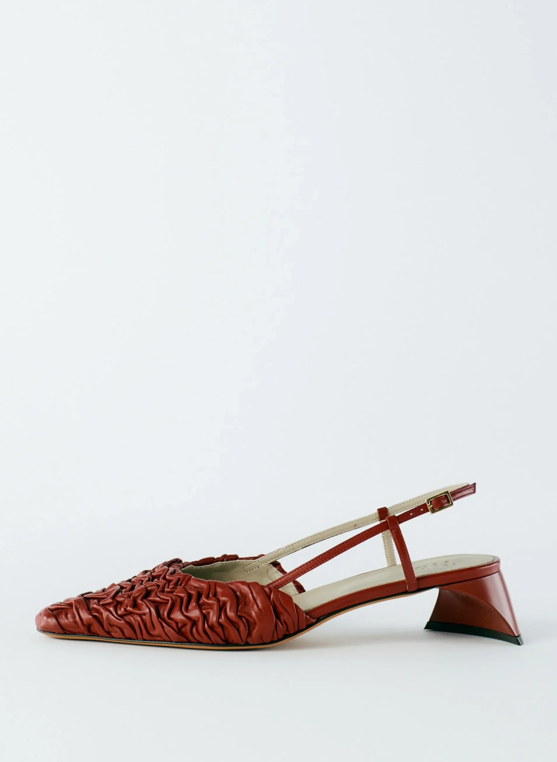 Textured Victor Slingback