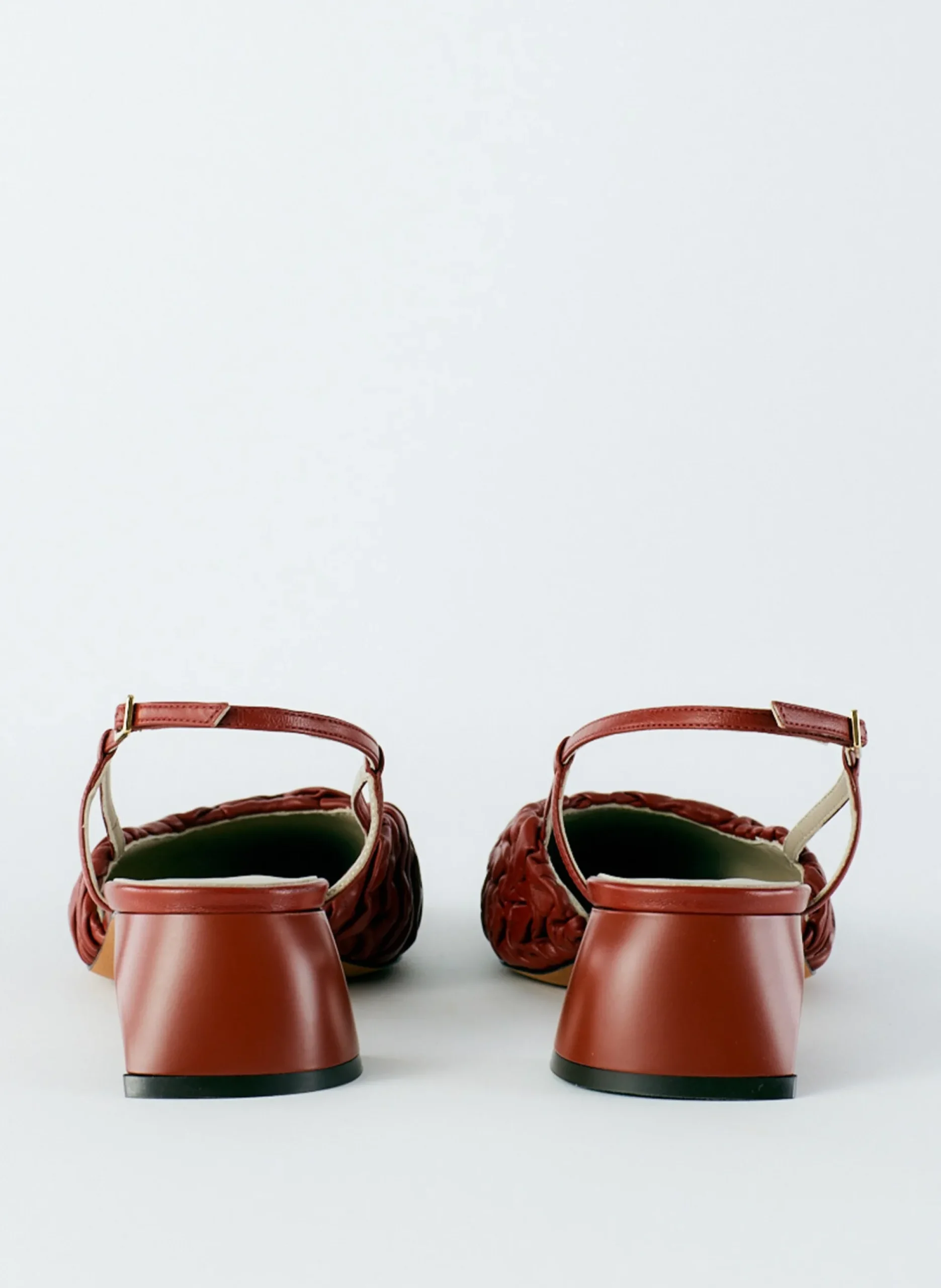 Textured Victor Slingback